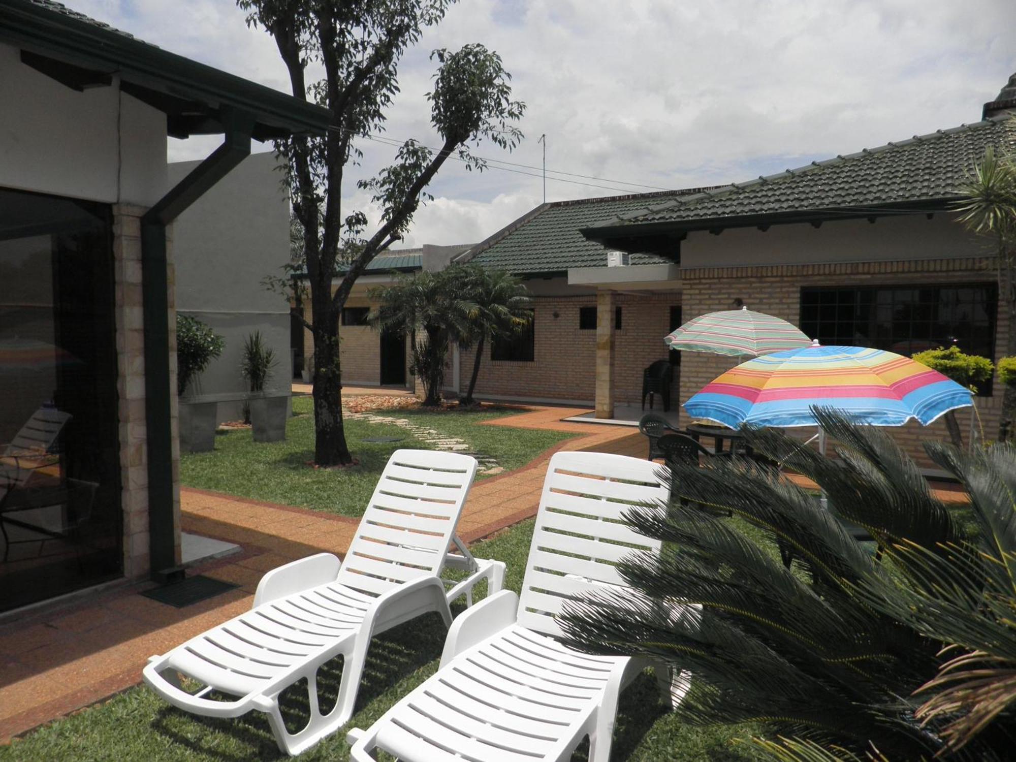Hotel Las Residentas Luque Buitenkant foto